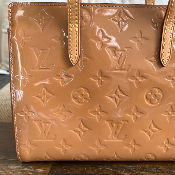 Louis Vuitton Vernis Catalina BB Small Hand Bag! Used Twice! - Picture 8 of 16